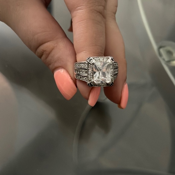 size 8 925 sterling silver ring - Picture 1 of 6